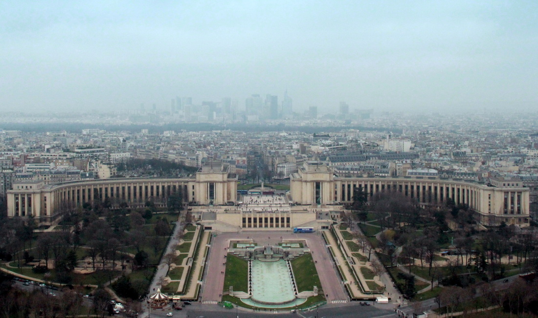 Vaizdas nuo Eifelio į Trocadero aikštę