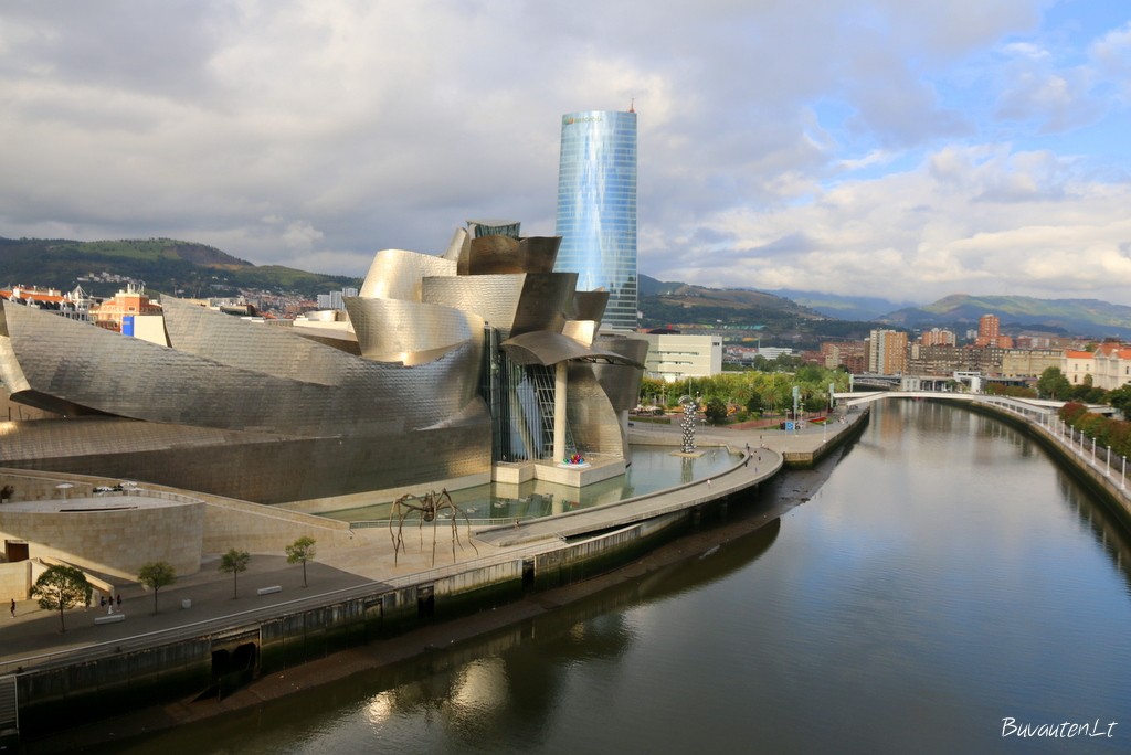 Stebinanti Bilbao architektūra