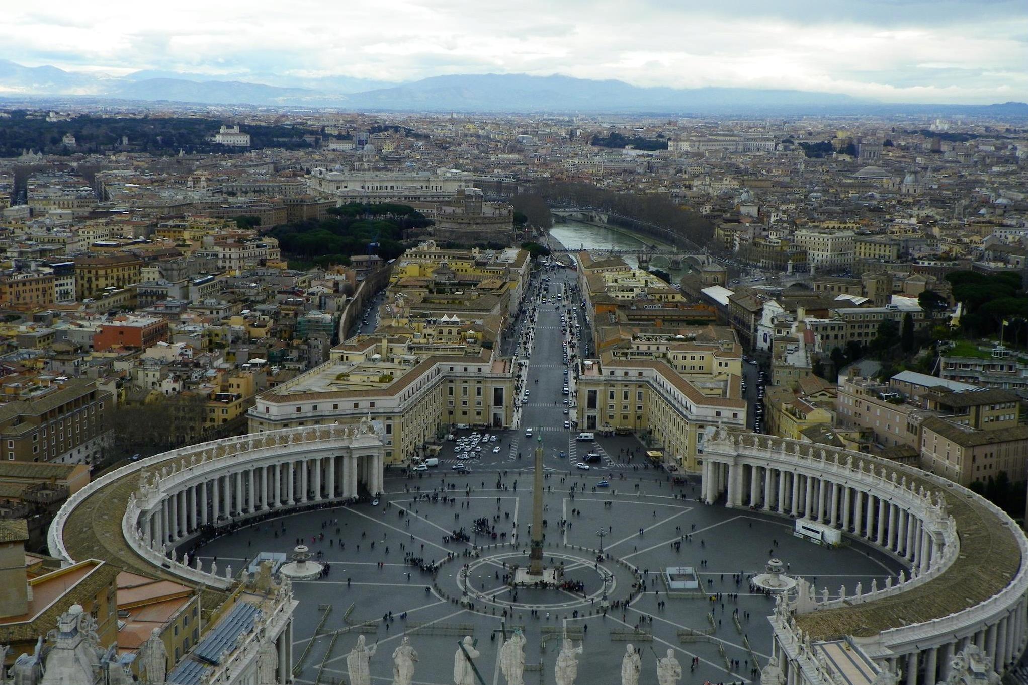 Vatikano aikštė nuo bazilikos kupolo